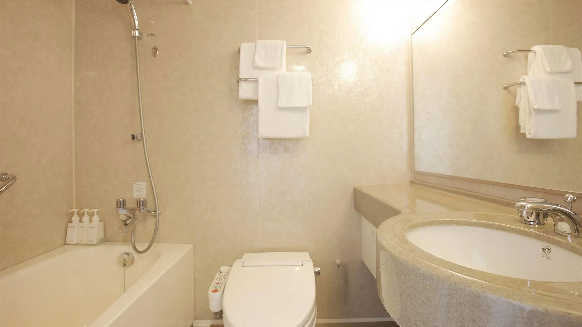 Hotel Lumiere Nishikasai Tokio 3*,